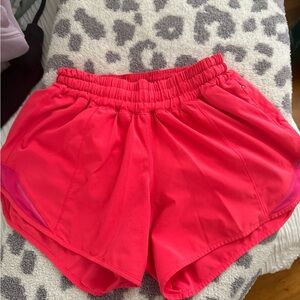 Lululemon Hotty Hot shorts 2.5